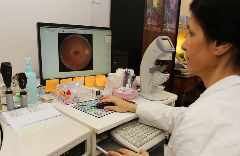 Dépistage de pathologies oculaires